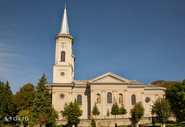 biserica-romano-catolica-din-baia-sprie-judetul-maramures-vedere-din-lateral.jpg