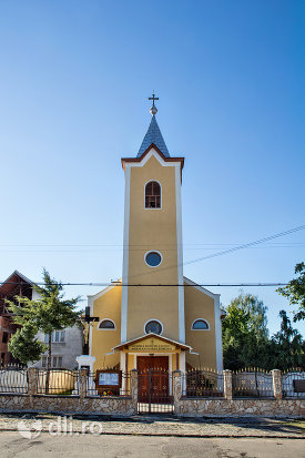 biserica-romano-catolica-din-negresti-oas-judetul-satu-mare.jpg