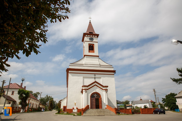 biserica-romano-catolica-din-siret-judetul-suceava.jpg