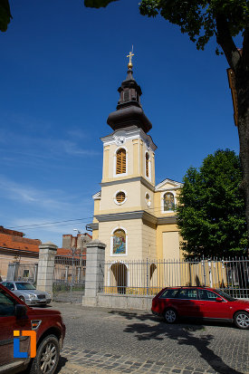 biserica-sarbeasca-sf-gheorghe-1774-din-timisoara-judetul-timis-imagine-cu-gardul.jpg