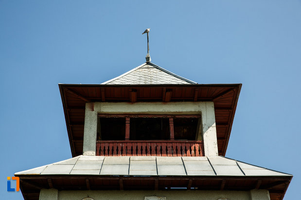 biserica-sf-ilie-biserica-noua-din-dragasani-judetul-valcea-imagine-cu-partea-de-sus-de-la-turnul-de-poarta.jpg