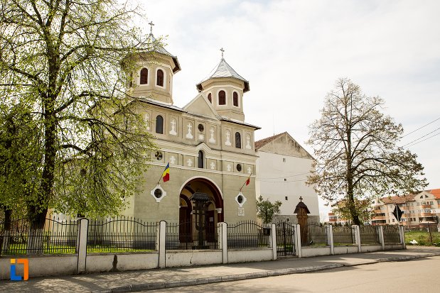 biserica-sf-nicolae-din-teius-judetul-alba.jpg