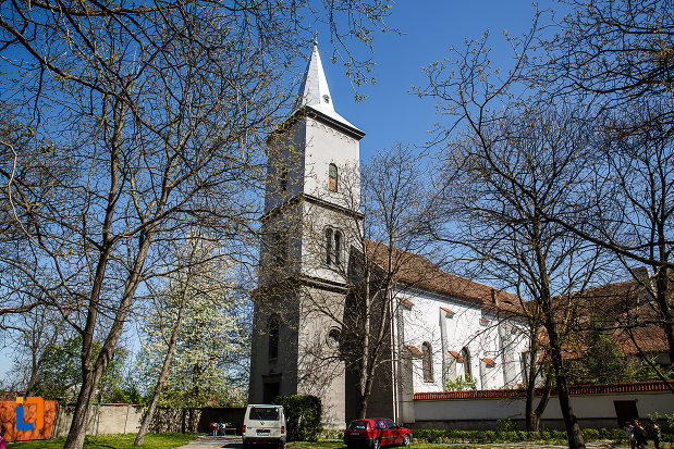 biserica-si-manastirea-franciscana-din-orastie-judetul-hunedoara.jpg
