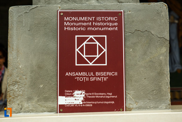 biserica-toti-sfintii-1764-din-ramnicu-valcea-judetul-valcea-monument-istoric.jpg