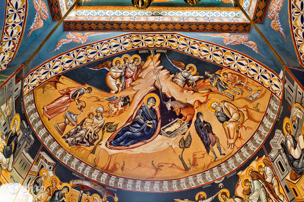 bolta-pictata-din-manastirea-izbuc-din-valea-lui-mihai-judetul-bihor.jpg