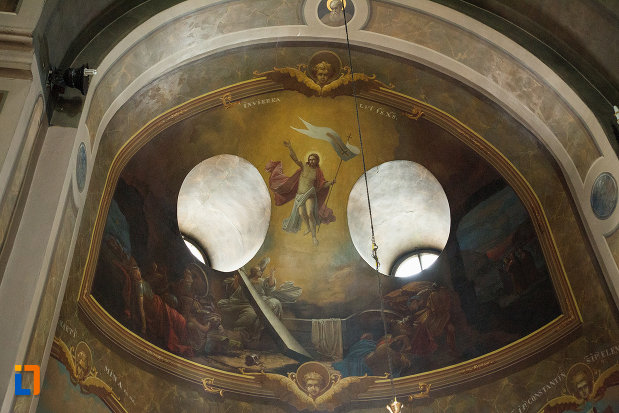 bolta-pictata-si-iluminata-biserica-grecescu-din-drobeta-turnu-severin-judetul-mehedinti.jpg