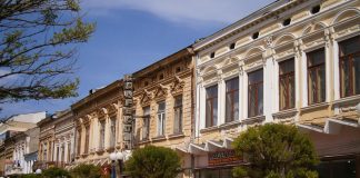 Plimbare pe străzile Brăilei, în căutarea eleganţei din trecut