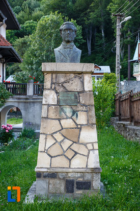 bust-de-la-muzeul-memorial-cezar-petrescu-din-busteni-judetul-prahova.jpg