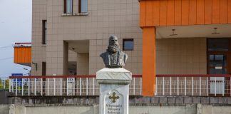 Bustul lui Andrei Șaguna din Hațeg: o lecție de istorie și cultură