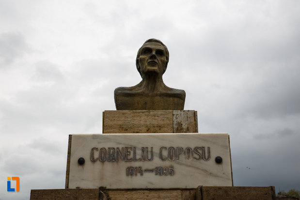 bustul-lui-corneliu-coposu-din-lugoj-judetul-timis-imagine-apropiata.jpg