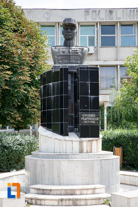 bustul-lui-david-praporgescu-din-turnu-magurele-judetul-teleorman.jpg