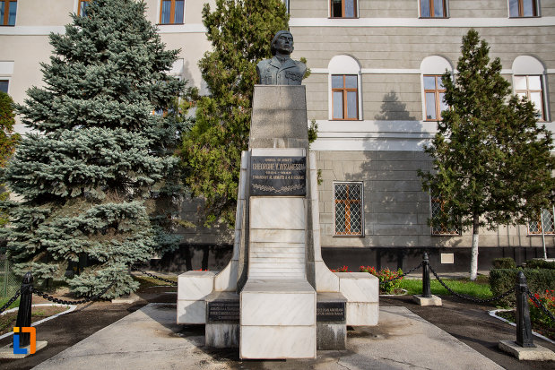 bustul-lui-gheorghe-v-avramescu-din-cluj-napoca-judetul-cluj.jpg