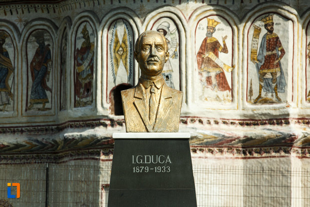 bustul-lui-igduca-din-horezu-judetul-valcea.jpg