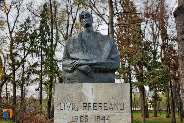 bustul-lui-liviu-rebreanu-din-parcul-central-cluj-napoca-judetul-cluj.jpg