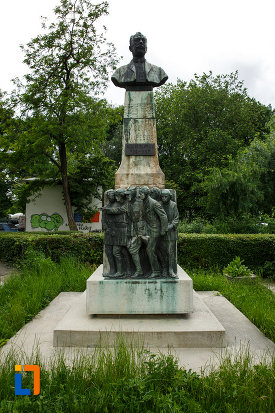 bustul-lui-nicolae-filipescu-din-focsani.jpg
