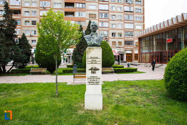 bustul-lui-traian-vuia-din-lugoj-judetul-timis-judetul-timis.jpg