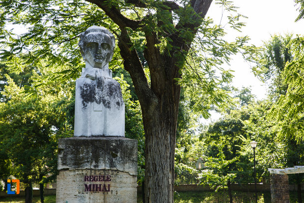bustul-regelui-mihai-din-timisoara-judetul-timis.jpg