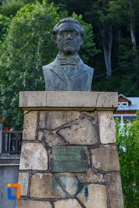 bustul-scriitorului-de-la-muzeul-memorial-cezar-petrescu-din-busteni-judetul-prahova.jpg