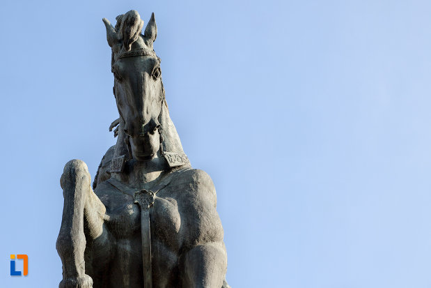 calul-de-la-statuia-ecvestra-a-lui-mihai-viteazul-din-cluj-napoca-judetul-cluj.jpg
