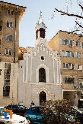 capela-romano-catolica-din-alba-iulia-judetul-alba.jpg