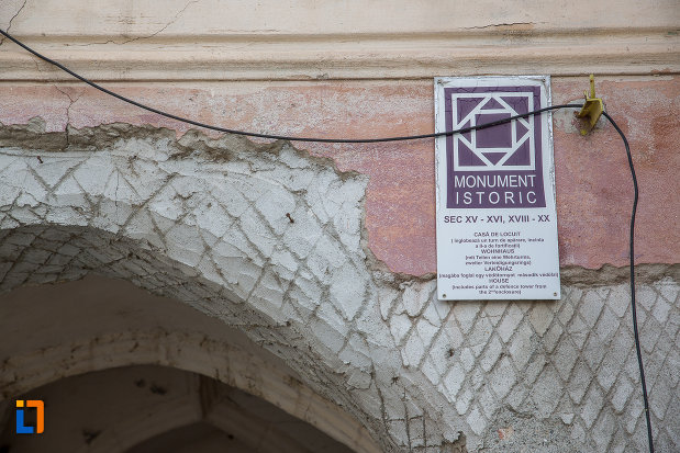 casa-care-inglobeaza-un-turn-de-aparare-incinta-ii-din-sibiu-judetul-sibiu-monument-istoric.jpg
