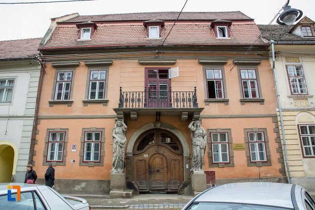 casa-cu-cariatide-din-sibiu-judetul-sibiu.jpg