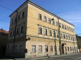 casa-cu-lacat-din-arad