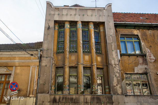 casa-darvas-la-roche-din-oradea-judetul-bihor.jpg