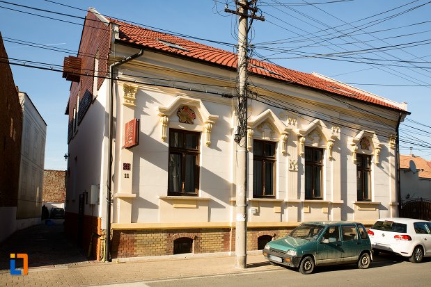 casa-de-la-nr-11-ansamblul-urban-str-primaverii-din-alba-iulia-judetul-alba.jpg