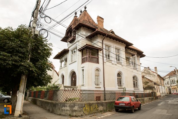 casa-dr-giurca-din-fagaras-judetul-brasov.jpg