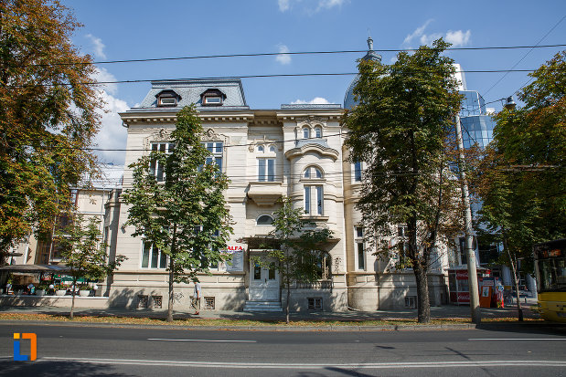 casa-ghita-stoenescu-1885-azi-clinica-din-ploiesti-judetul-prahova.jpg