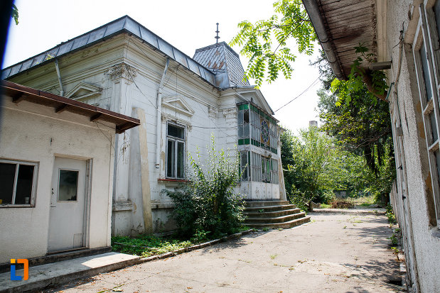 casa-ionel-anastasescu-din-rosiorii-de-vede-judetul-teleorman.jpg