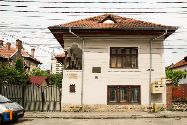casa-mamoriala-ic-parhon-din-campulung-muscel-judetul-arges.jpg