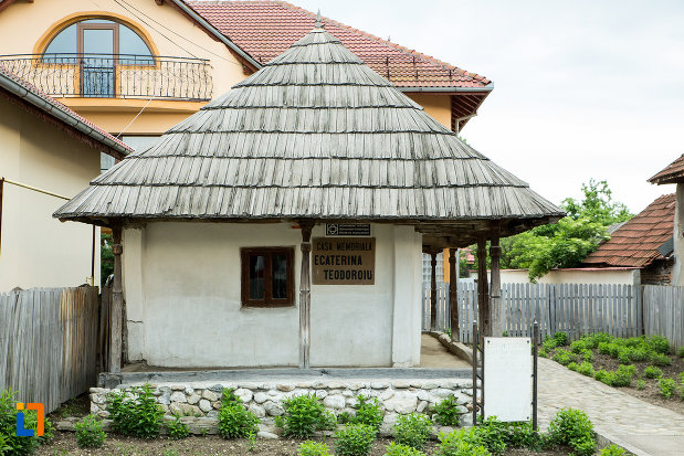 casa-memoriala-ecaterina-teodoroiu-din-targu-jiu-judetul-gorj-monument-istoric.jpg