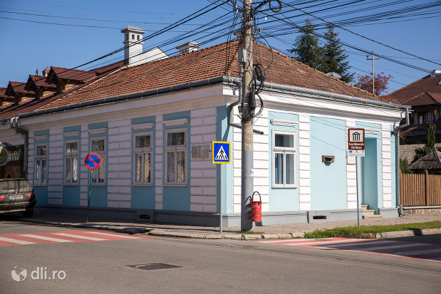 casa-memoriala-elie-wiesel-din-sighetu-marmatiei-judetul-maramures.jpg