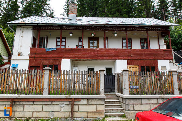 casa-petre-tibeica-din-azuga-judetul-prahova.jpg