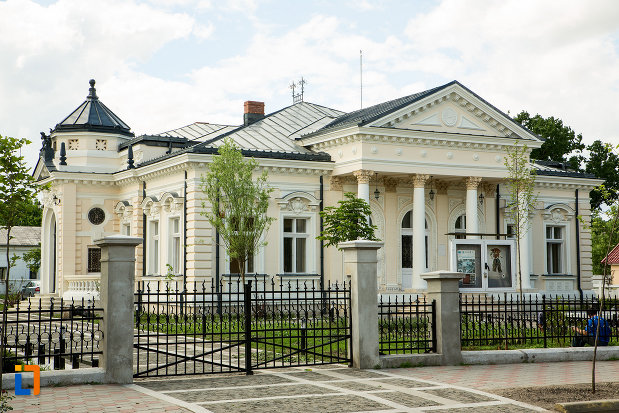 casa-teodor-cincu-azi-muzeul-mixt-din-tecuci-judetul-galati.jpg