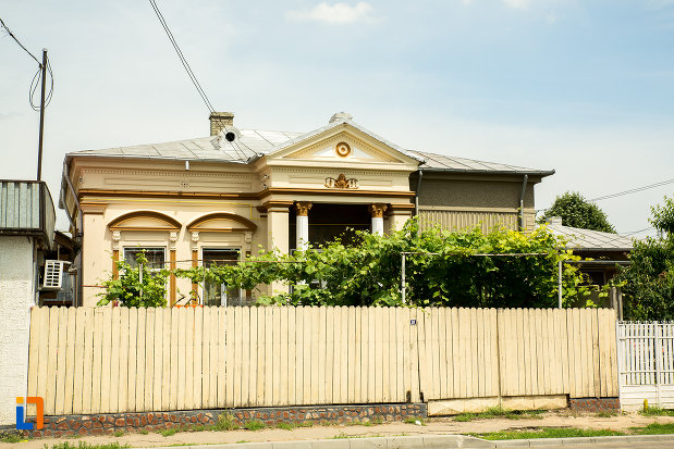 casa-zamfir-1897-din-ramnicu-sarat-judetul-buzau.jpg