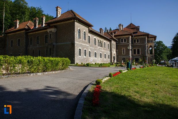 castelul-cantacuzino-din-busteni-judetul-prahova.jpg