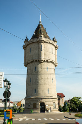 castelul-de-apa-din-drobeta-turnu-severin-judetul-mehedinti.jpg