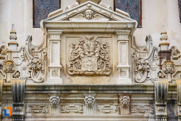 castelul-peles-din-sinaia-judetul-prahova-monument-de-arhitectura.jpg