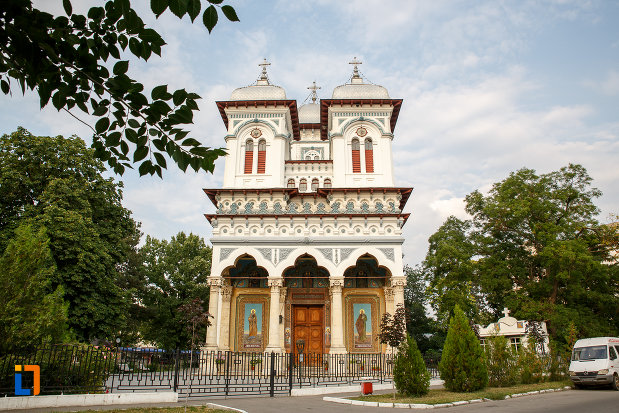catedrala-domneasca-sf-alexandru-din-alexandria-judetul-teleorman.jpg