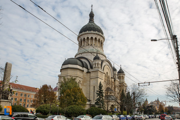catedrala-ortodoxa-a-vadului-feleacului-si-clujului-din-cluj-napoca-judetul-cluj-vazuta-din-spate.jpg