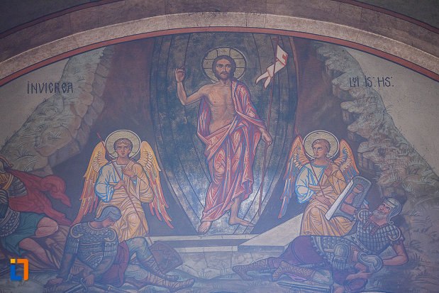 catedrala-ortodoxa-sf-arhangheli-mihail-si-gavril-din-orastie-judetul-hunedoara-invierea-lui-iisus-hristos.jpg
