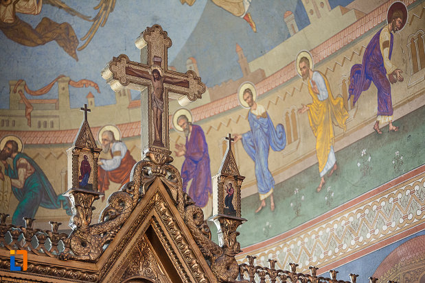 catedrala-ortodoxa-sf-arhangheli-mihail-si-gavril-din-orastie-judetul-hunedoara-scena-cu-semnificatie-religioasa.jpg