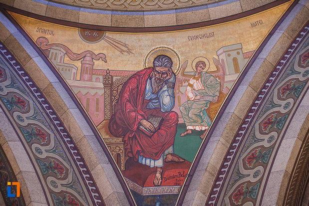 catedrala-ortodoxa-sf-arhangheli-mihail-si-gavril-din-orastie-judetul-hunedoara-sf-matei.jpg