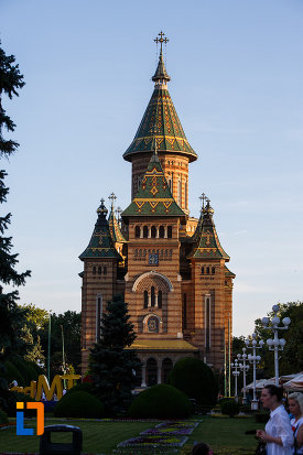 catedrala-ortodoxa-sf-trei-ierarhi-din-timisoara-judetul-timis.jpg