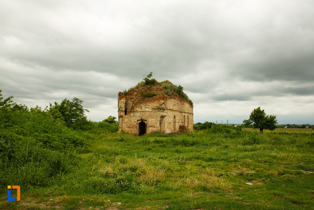 cazaclii-din-odobesti-judetul-vrancea-imagine-indepartata.jpg