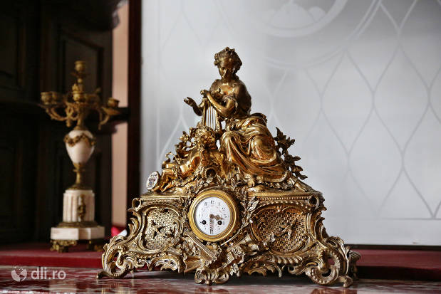 ceas-din-castelul-karolyi-din-carei.jpg