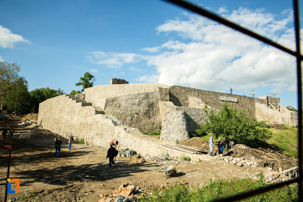 cetatea-medievala-a-severinului-din-drobeta-turnu-severin-judetul-mehedinti.jpg